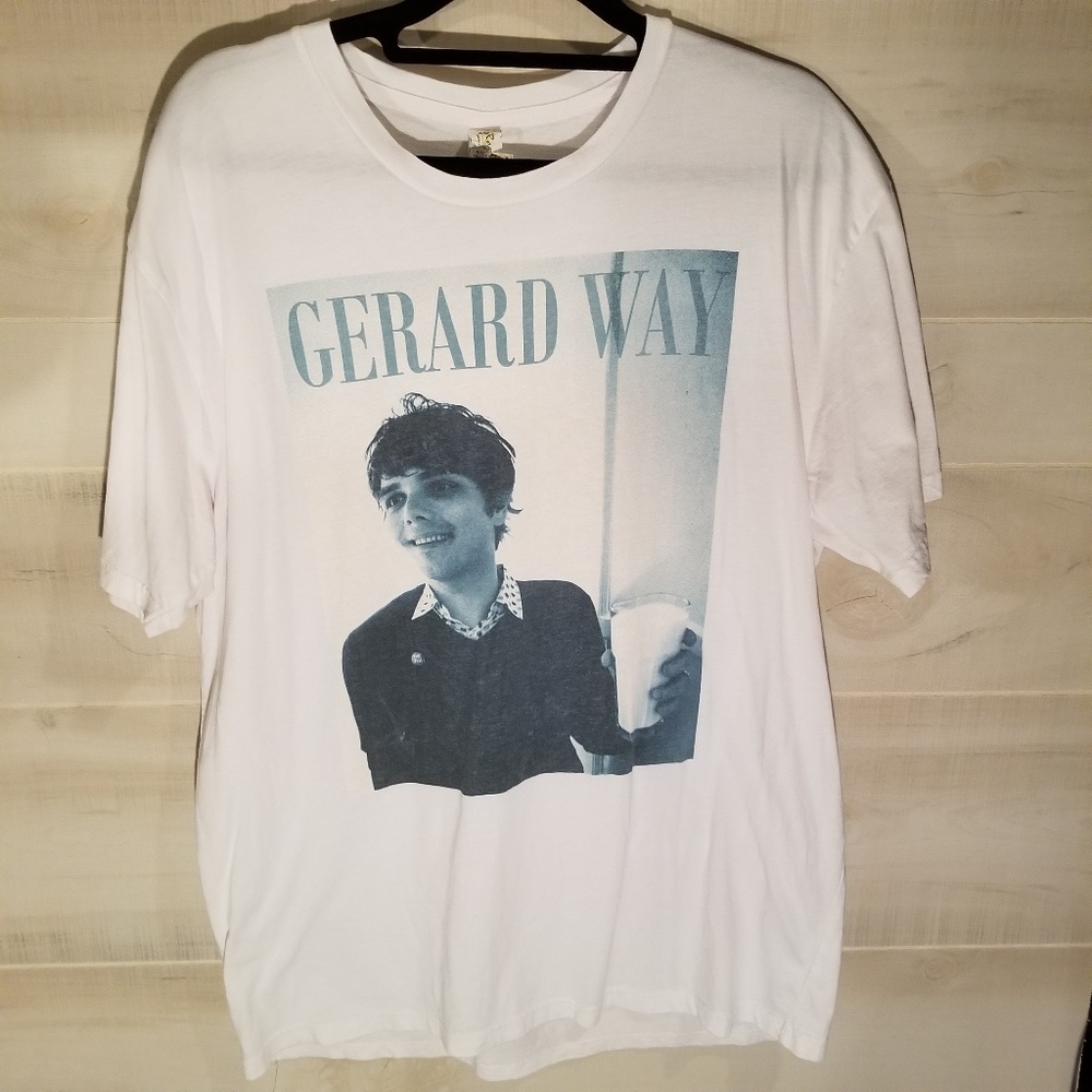 Gerard Way tshirt